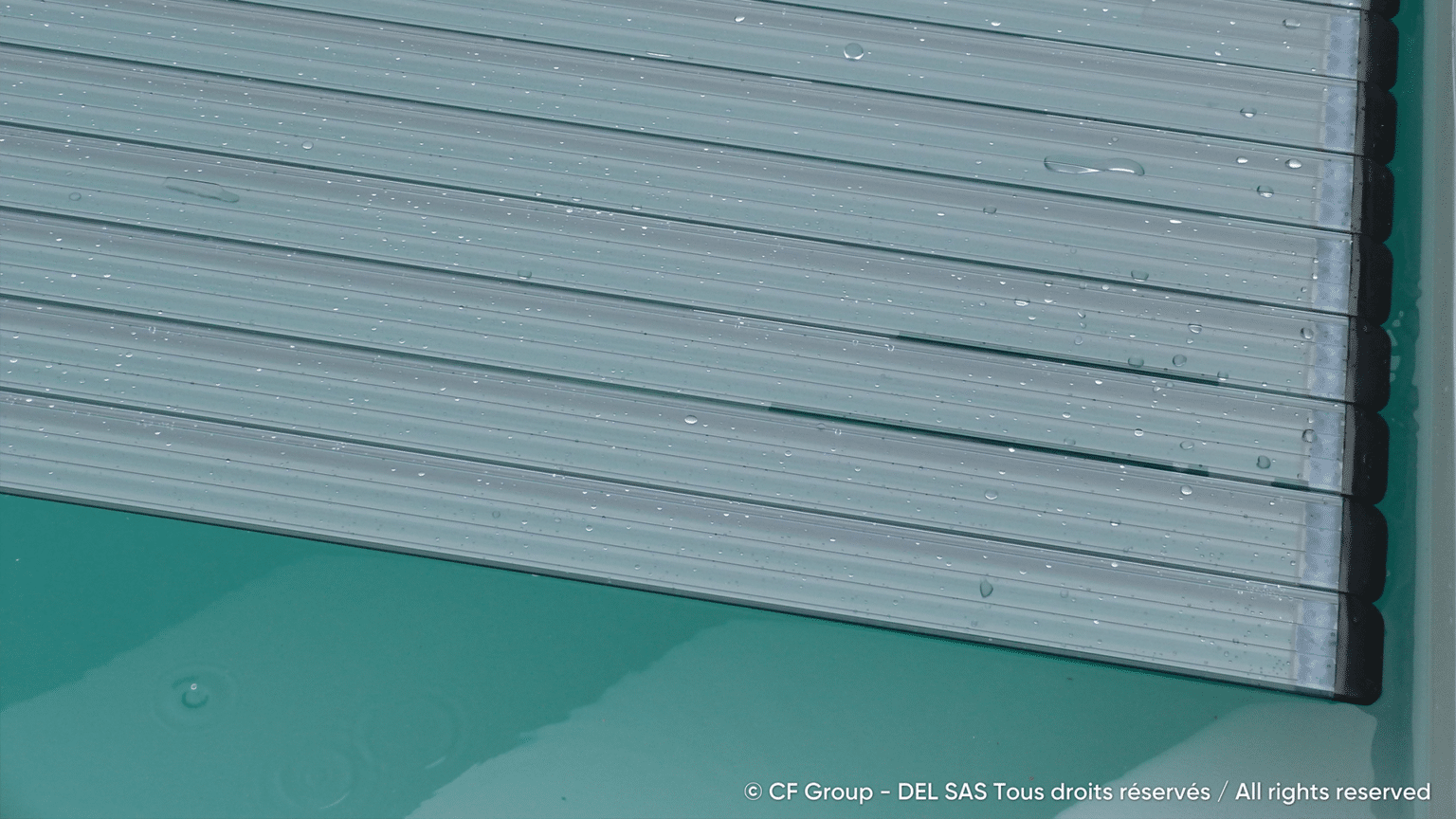 Polycarbonate solar blades - Crystal green